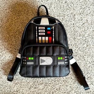 ⭐️BRAND new! Star Wars light up Darth Vader mini backpack. In perfect condition!